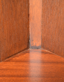 j-1088-f アンティークコーナーキャビネットの傷