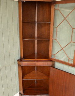 j-1088-f アンティークコーナーキャビネットの扉内