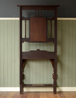 ロイドルームボックス　アンティーク家具　傘立てとコートフックが一緒になったアンティーク家具、鏡付きのホールスタンド。キチンとメンテナンスしてありますので、裏もキレイな状態です。(j-1090-f-1)