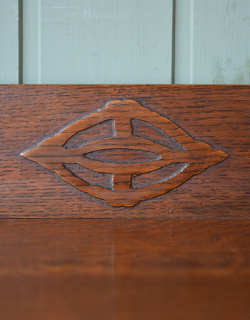 j-1092-f アンティークガラスキャビネットの彫り