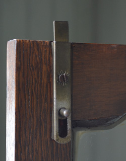 j-1092-f アンティークガラスキャビネットのストッパー