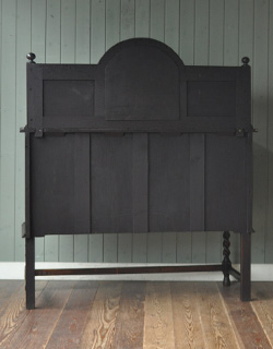 j-1094-f アンティークミラー付きサイドボードの後ろ