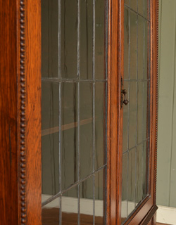 j-1099-f アンティークガラスブックケースの彫り