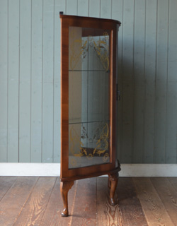 j-1103-f アンティークガラスショーケースの横