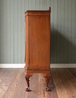 j-1130-f アンティークブックケースの横