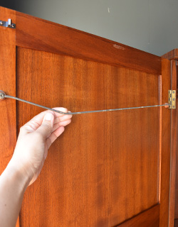 j-1138-f アンティークワードローブのポール