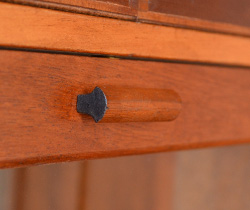 シンプルなアンティーク家具、マホガニー材のワードローブ(j-1138-f