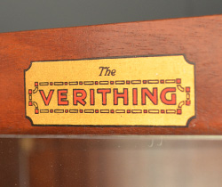 j-1138-f アンティークワードローブのタグ