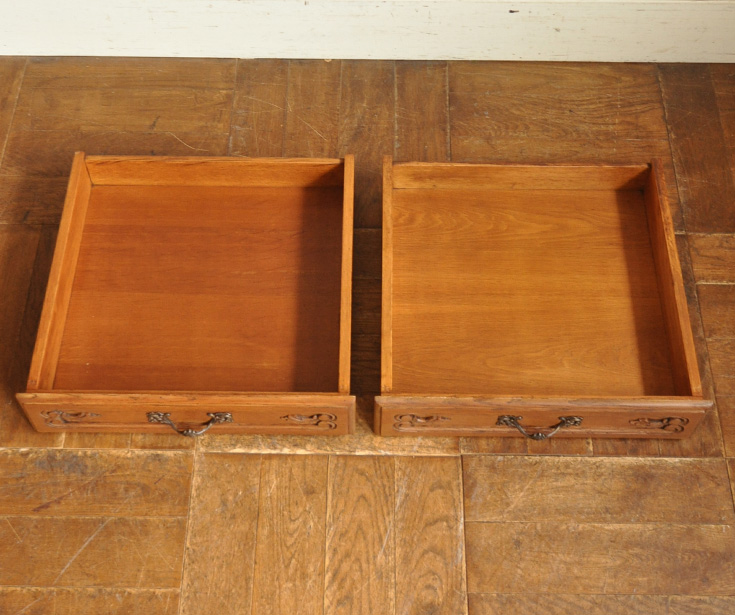 j-1149-f アンティークキャビネットの引き出し