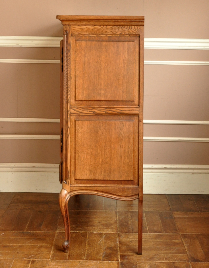 j-1149-f アンティークキャビネットの横