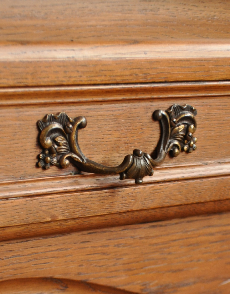 j-1149-f アンティークキャビネットの取っ手