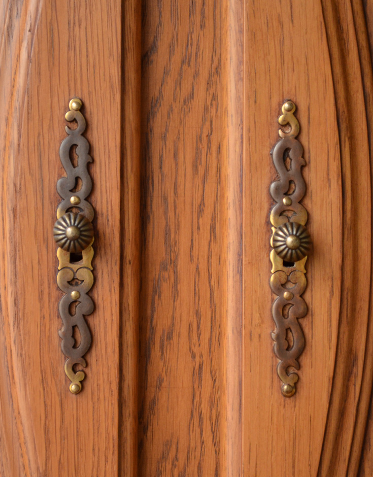 j-1155-f アンティークキャビネットの取っ手