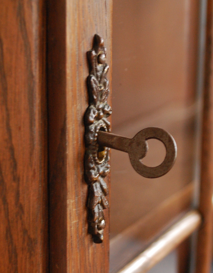j-1157-f アンティークウォールキャビネットの取っ手