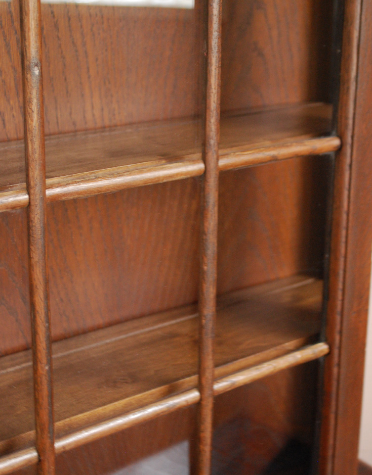 j-1157-f アンティークウォールキャビネットの彫り