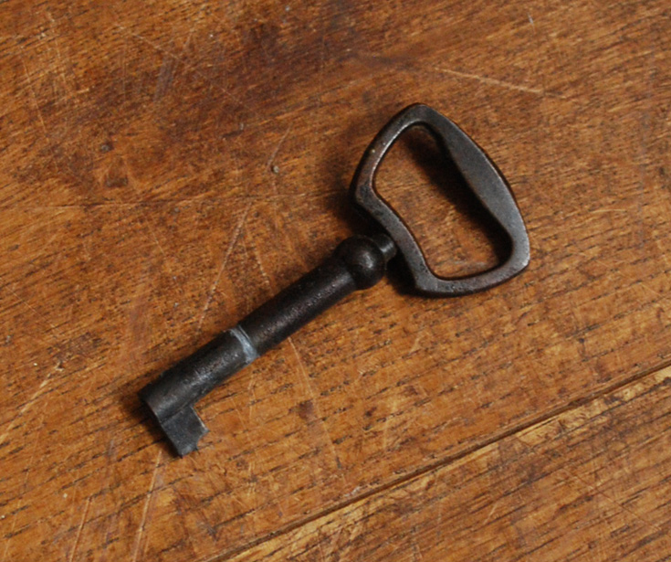 j-1183-f アンティークウォールキャビネットの鍵