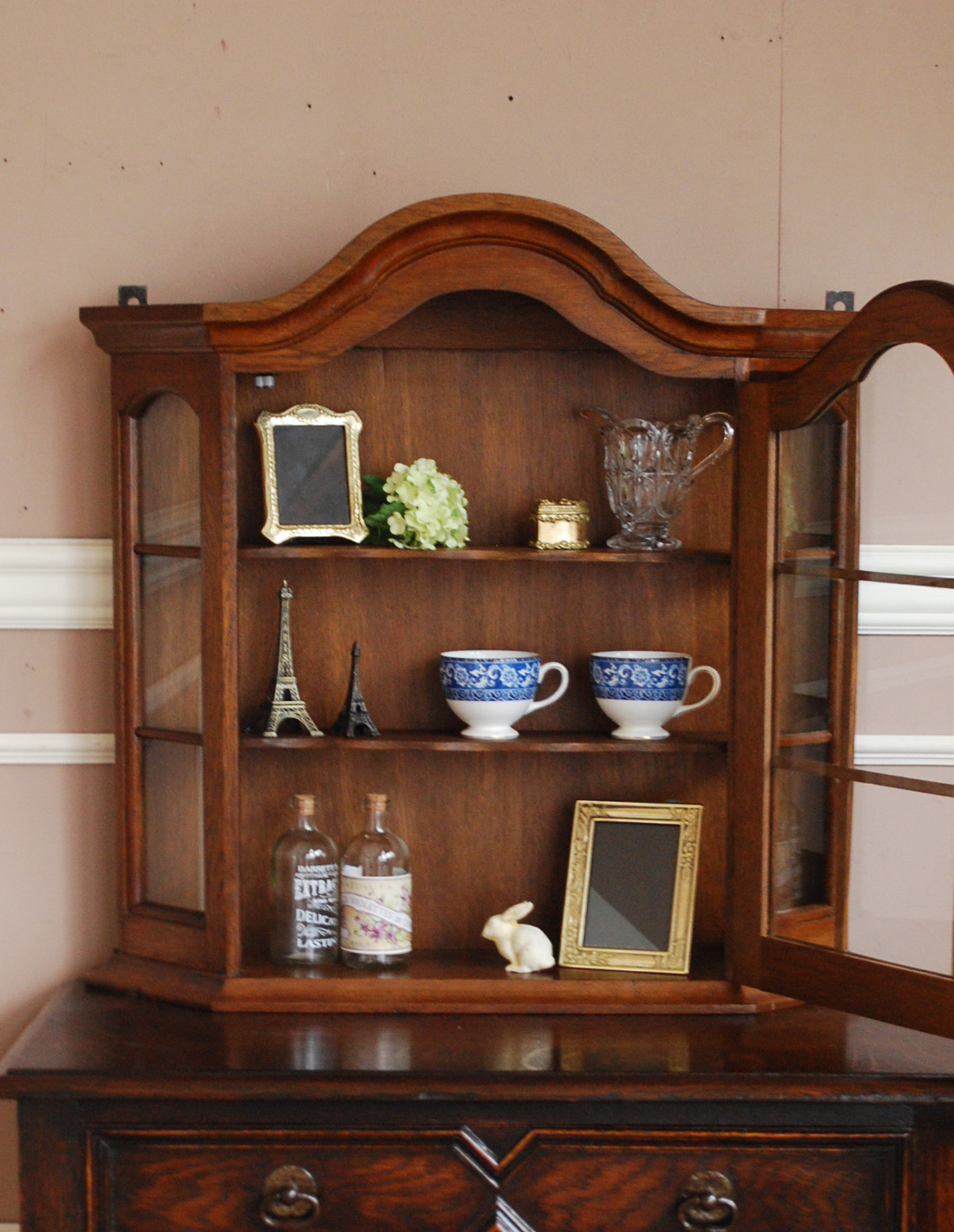 j-1183-f アンティークウォールキャビネットのオープン時