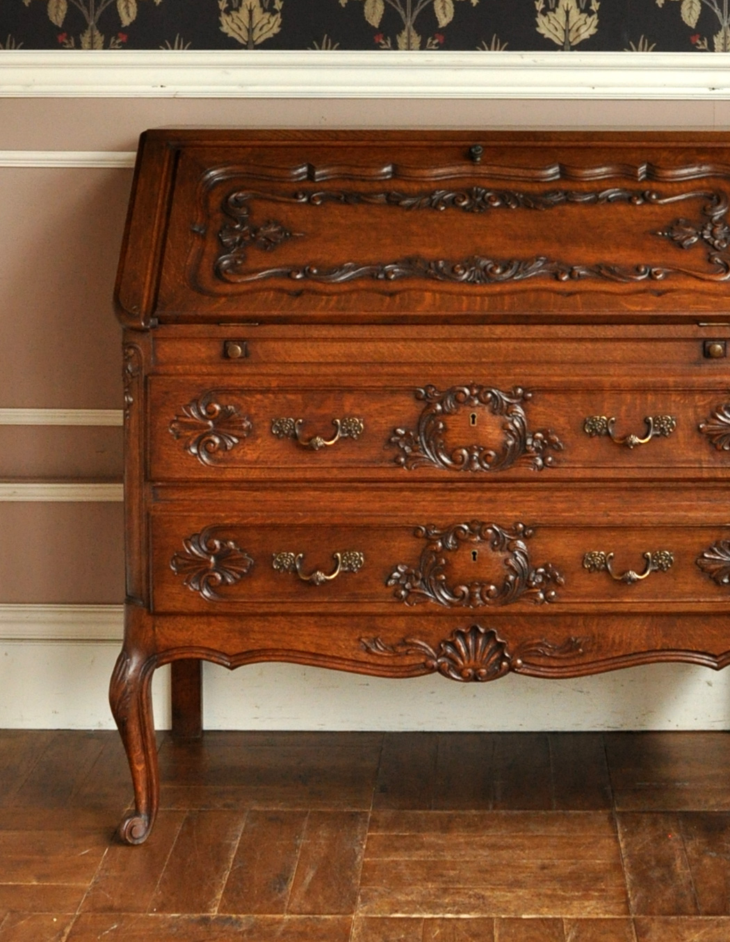 j-1218-f アンティークビューローのアップ