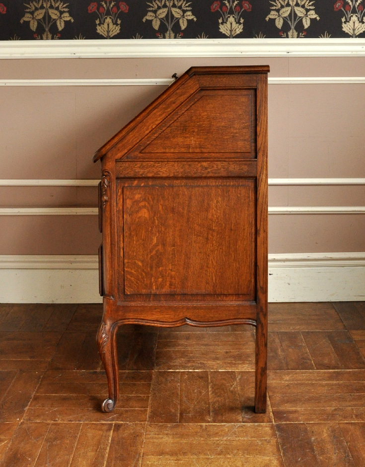 j-1218-f アンティークビューローの横