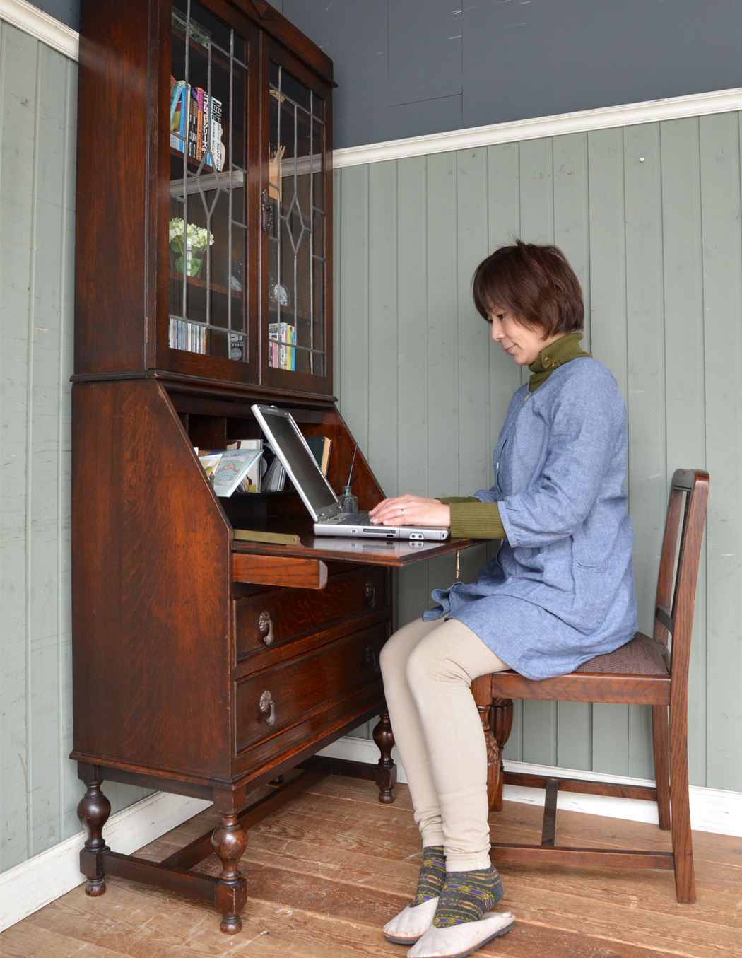 j-1248-f アンティークブックビューローのモデル入り