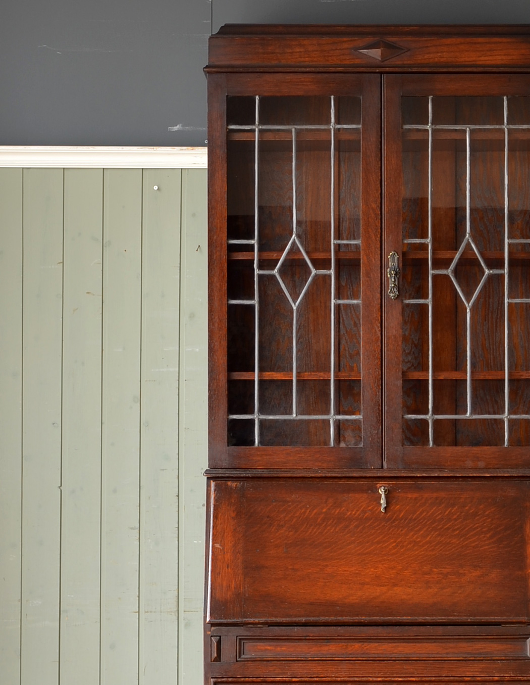 j-1248-f アンティークブックビューローのアップ