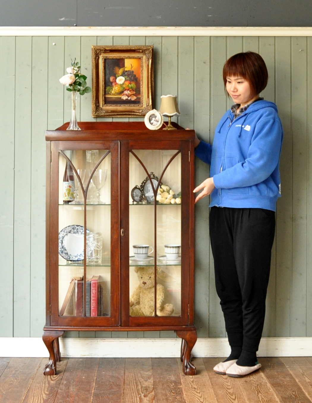 j-1274-f アンティークガラスキャビネットのモデル入り