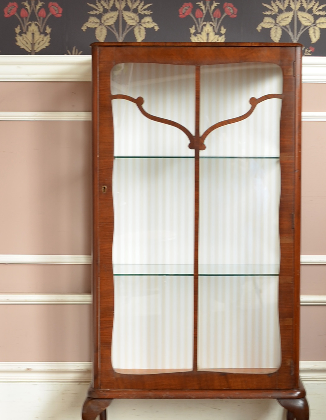 j-1277-f アンティークガラスキャビネットのアップ