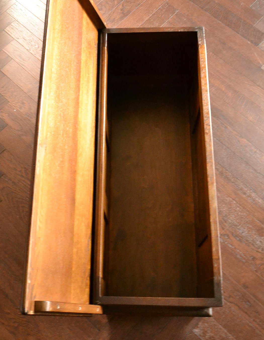 j-1294-f アンティークコファー（ベンチ）のオープン時