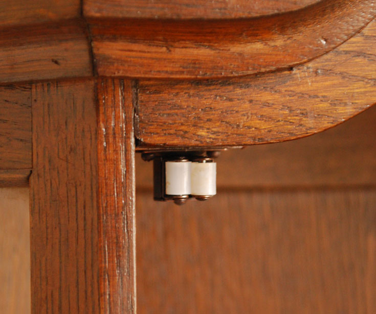 j-1300-f アンティークウォールキャビネットのキャッチャー