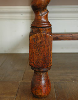 落ち着いた華やかさが美しい収納力抜群なアンティーク サイドボード