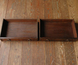 イギリスならではの便利な家具。和室にも似合うアンティーク ミラーサイド