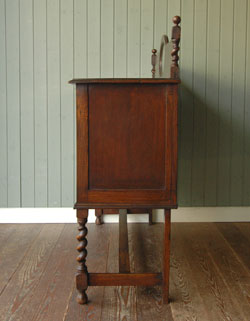 イギリスならではの便利な家具。和室にも似合うアンティーク ミラーサイド