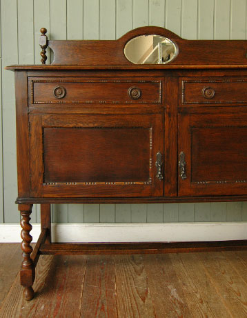 イギリスならではの便利な家具。和室にも似合うアンティーク ミラーサイド