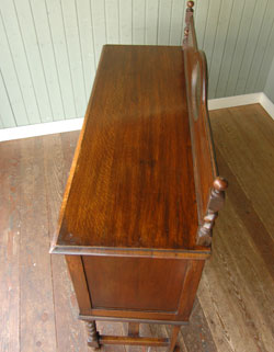 イギリスならではの便利な家具。和室にも似合うアンティーク ミラーサイド