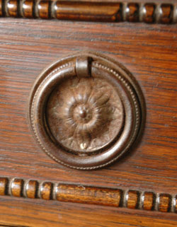 イギリスならではの便利な家具。和室にも似合うアンティーク ミラーサイド