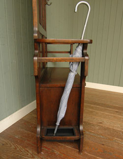 ミラーから収納まで！実用性がたっぷりのオシャレなホールスタンド