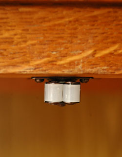 フランスの上品さと美しさが詰まった実用的なアンティークのキャビネット