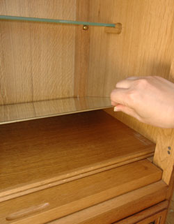 フランスの上品さと美しさが詰まった実用的なアンティークのキャビネット