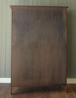 フランスの上品さと美しさが詰まった実用的なアンティークのキャビネット