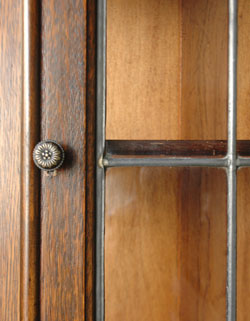 本棚と机。両方欲しい人のためのビューローブックケース