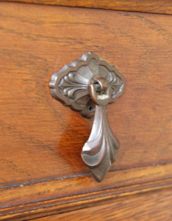 本棚と机。両方欲しい人のためのビューローブックケース