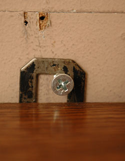 落ち着いた美しい雰囲気が魅力的
壁を彩るアンティーク ウォールキャビネット