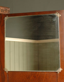 たくさん掛けれて、たっぷり収納！
 実用的で絵になる大人のワードローブ