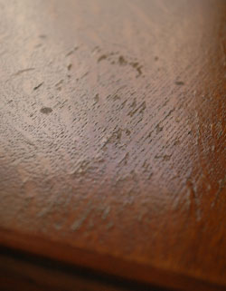 フランスの上品さと美しさが詰まった実用的なアンティークのキャビネット