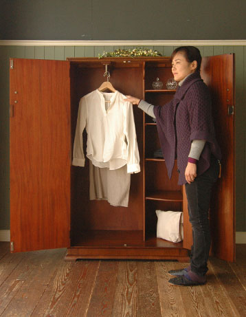 たくさん掛けれて、たっぷり収納！
 実用的で絵になる大人のワードローブ