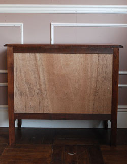 フランスの上品さと美しさが詰まった実用的なアンティークキャビネット