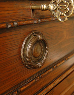 上品でシンプルな佇まいが魅力的な
アンティーク ビューロー