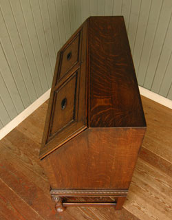 上品でシンプルな佇まいが魅力的な
アンティーク ビューロー