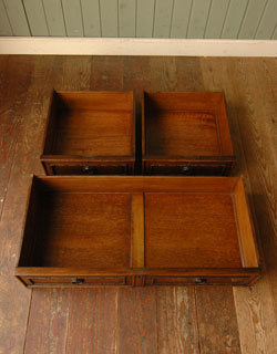 上品でシンプルな佇まいが魅力的な
アンティーク ビューロー