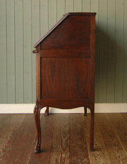 上品でシンプルな佇まいが魅力的な
アンティーク ビューロー