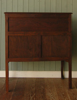 上品でシンプルな佇まいが魅力的な
アンティーク ビューロー